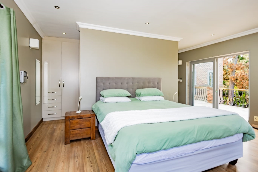 6 Bedroom Property for Sale in Vierlanden Western Cape